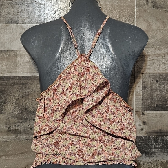 New Cozy Casual Green Floral Halter Ruffle Top - Picture 4 of 7